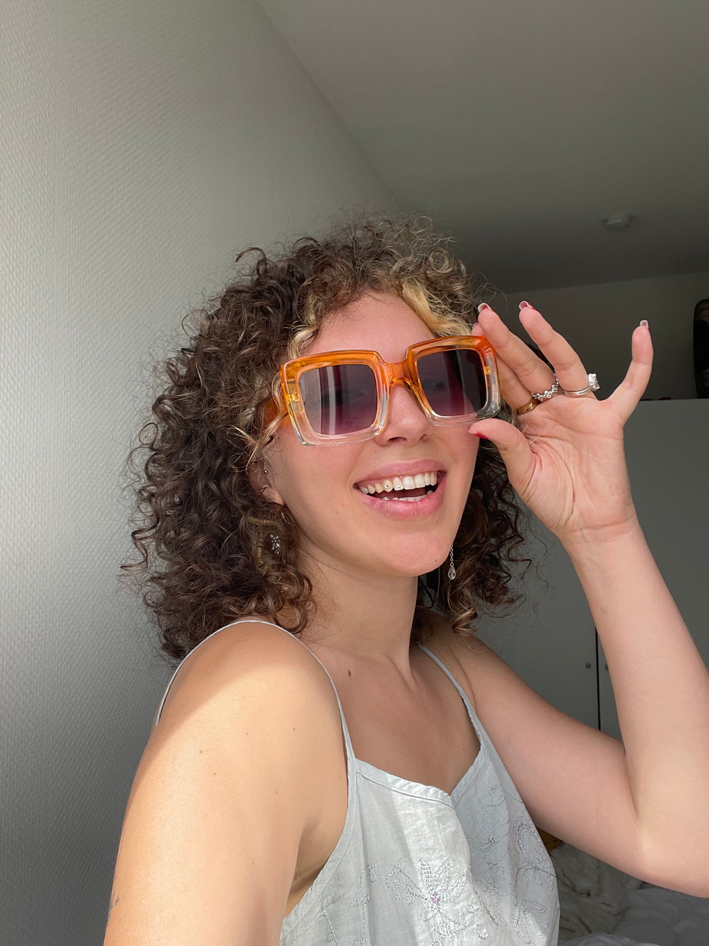 orange sunglasses